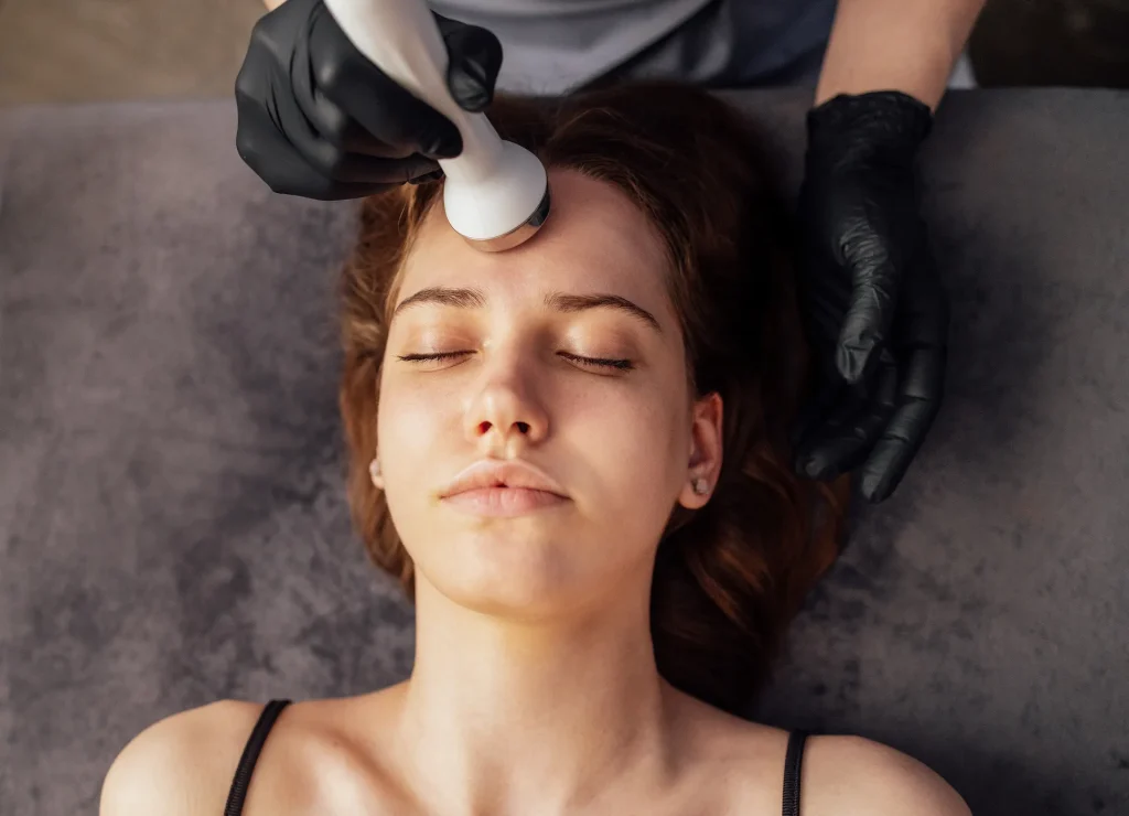 Trattamento viso con radiofrequenza